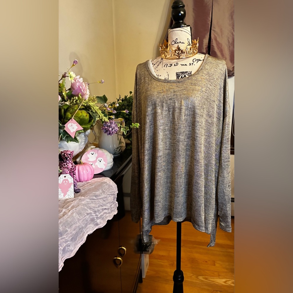 NWT Lane Bryant Gold Metallic Long Sleeve Top Size 26/28